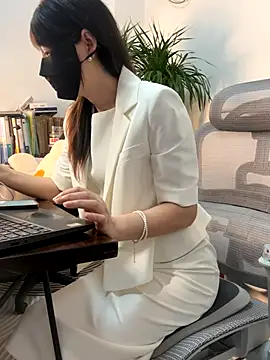 Snapshot of Annabody chatting on September 2025 07:33:02 AM Annabody online show from September 2025 07:33:02 AM