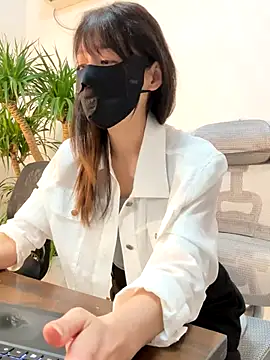 Snapshot of Annabody chatting on November 2025 07:15:01 PM Annabody online show from November 2025 07:15:01 PM