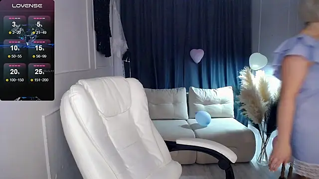 Juarnea online show from February 2025 02:04:02 PM