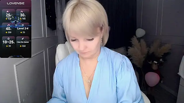 Juarnea online show from March 2025 12:37:02 PM