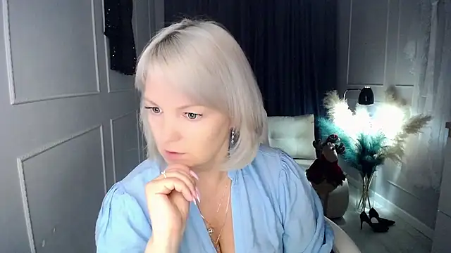 Juarnea online show from December 2025 05:28:01 AM