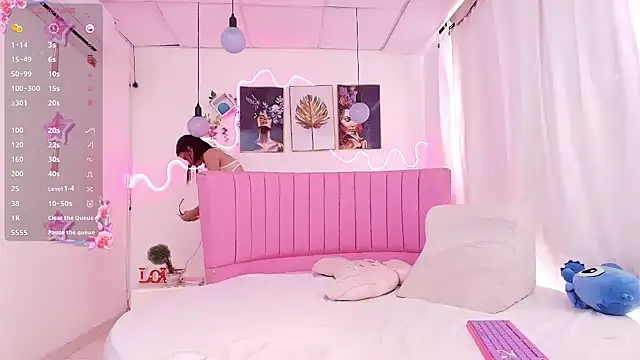 Azul horney online show from March 2025 03:16:02 PM