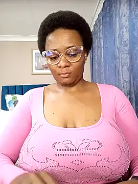 Snapshot of CocoBootyyy chatting on December 2024 03:09:01 AM CocoBootyyy online show from December 2024 03:09:01 AM