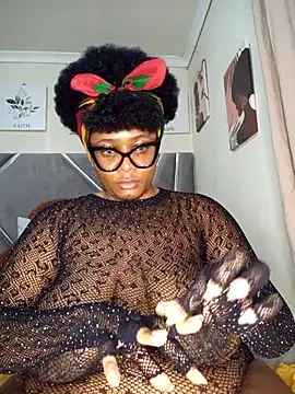 Snapshot of CocoBootyyy chatting on October 2025 02:44:01 AM CocoBootyyy online show from October 2025 02:44:01 AM