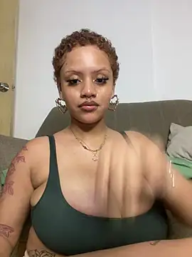 Snapshot of Charlotee_ chatting on July 2026 07:04:02 AM Charlotee online show from July 2026 07:04:02 AM