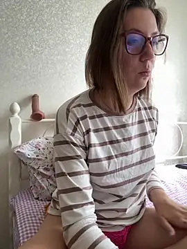 BeatriceTender online show from September 2025 06:07:02 AM