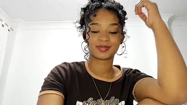 avellanatammy online show from February 2025 01:56:01 AM