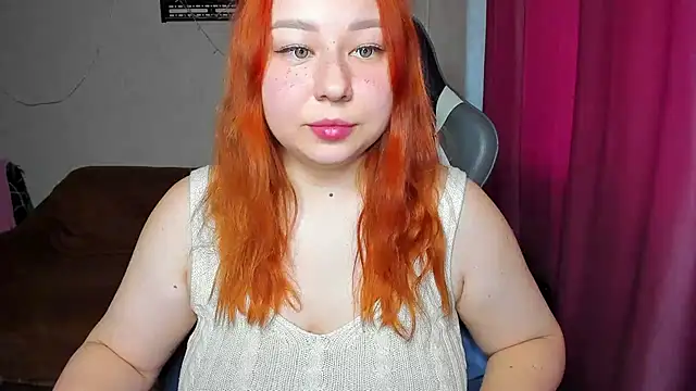 Milafoxxxy online show from September 2025 08:38:01 AM