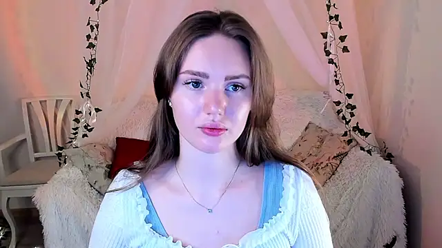 MishkaMe online show from October 2025 02:05:01 PM