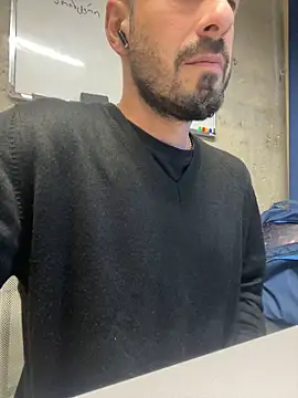 giorgakaci69 online show from September 2025 01:24:02 PM