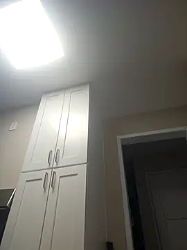 den-rock4u online show from April 2026 02:49:02 AM