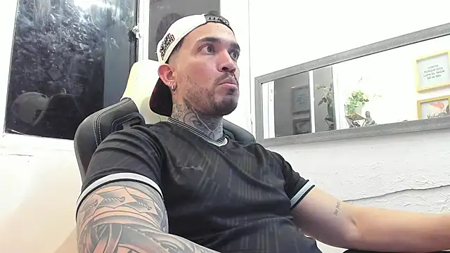 Angel sex latin online show from February 2025 04:04:02 AM