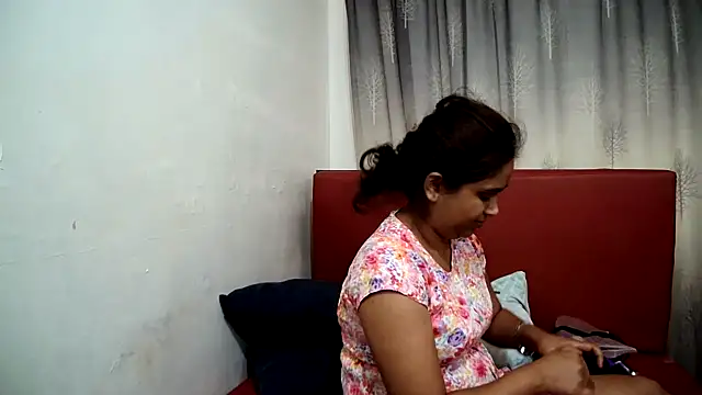 Cute Indian00 online show from January 2025 05:11:02 AM