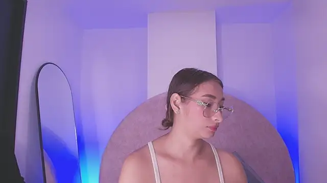 vale ross  online show from April 2026 03:04:02 AM