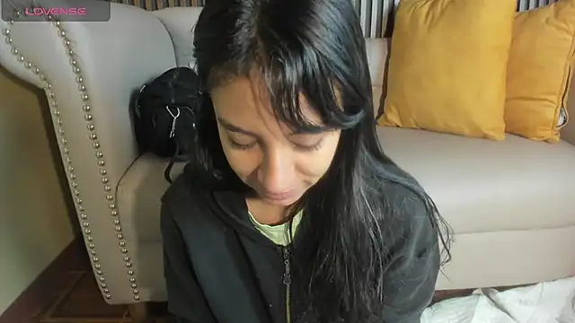 Tamaraakins online show from February 2025 01:11:02 PM