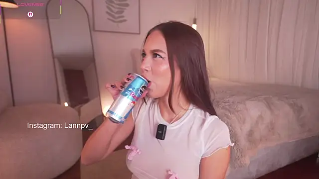 lanie   online show from January 2026 09:50:02 PM