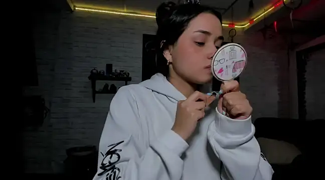 Snapshot of Kimmymadison- chatting on December 2024 11:13:02 PM Kimmymadison- online show from December 2024 11:13:02 PM