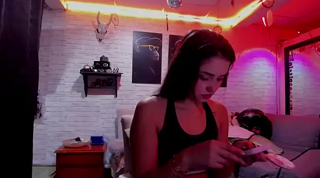 Snapshot of Kimmymadison- chatting on January 2025 02:39:02 AM Kimmymadison- online show from January 2025 02:39:02 AM