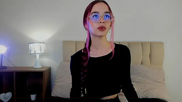 Roxxy mora online show from January 2025 10:18:01 PM