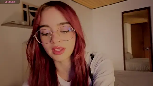 Roxxy mora online show from October 2025 09:33:01 PM