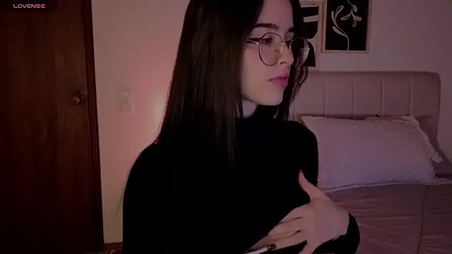 Roxxy mora online show from February 2026 10:40:01 PM