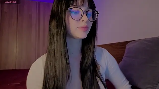 Snapshot of Roxxy_mora chatting on June 2026 10:30:01 PM Roxxy mora online show from June 2026 10:30:01 PM