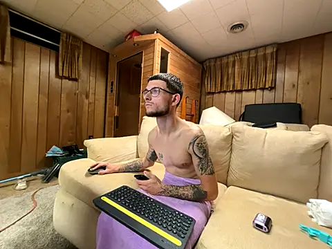 hungkubenski online show from October 2025 05:41:01 AM