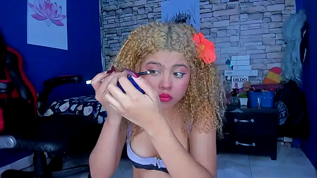 sofiacastillo01 online show from February 2025 05:26:02 PM