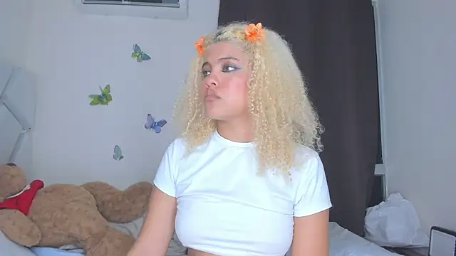 Snapshot of sofiacastillo01 chatting on January 2026 01:54:01 AM sofiacastillo01 online show from January 2026 01:54:01 AM