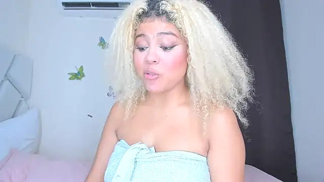 Snapshot of sofiacastillo01 chatting on February 2026 01:50:01 AM sofiacastillo01 online show from February 2026 01:50:01 AM