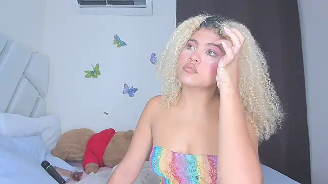 Snapshot of sofiacastillo01 chatting on March 2026 02:01:01 PM sofiacastillo01 online show from March 2026 02:01:01 PM