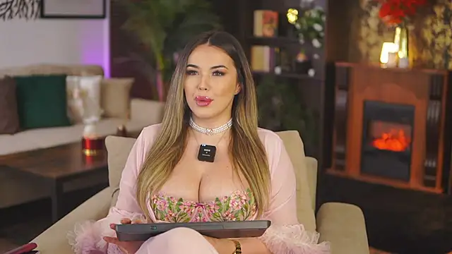 EvaSunderland online show from January 2025 08:25:02 PM