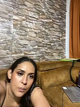 Snapshot of twohornys chatting on February 2025 01:00:02 AM twohornys online show from February 2025 01:00:02 AM