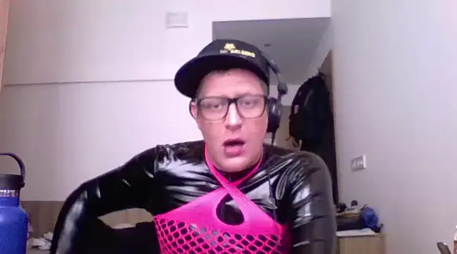 Bigthroaterboy online show from March 2025 01:06:01 PM