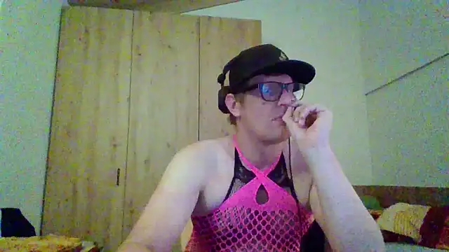Bigthroaterboy online show from September 2025 09:58:01 PM