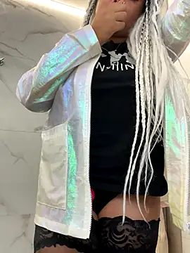 HaileyDiana online show from October 2025 08:37:02 PM