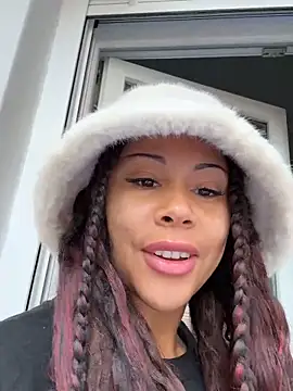 HaileyDiana online show from March 2026 09:04:02 AM