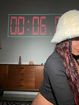 HaileyDiana online show from March 2026 06:18:02 PM