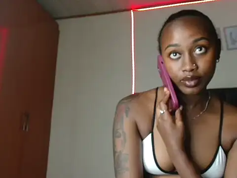 Snapshot of Miss_hot_candy chatting on January 2025 07:31:01 AM Miss hot candy online show from January 2025 07:31:01 AM