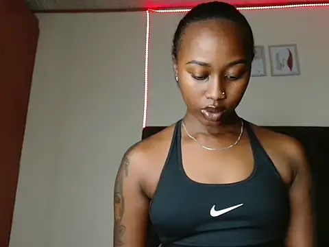 Snapshot of Miss_hot_candy chatting on January 2025 03:34:01 PM Miss hot candy online show from January 2025 03:34:01 PM