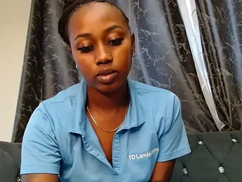 Snapshot of Miss_hot_candy chatting on February 2025 10:39:02 AM Miss hot candy online show from February 2025 10:39:02 AM