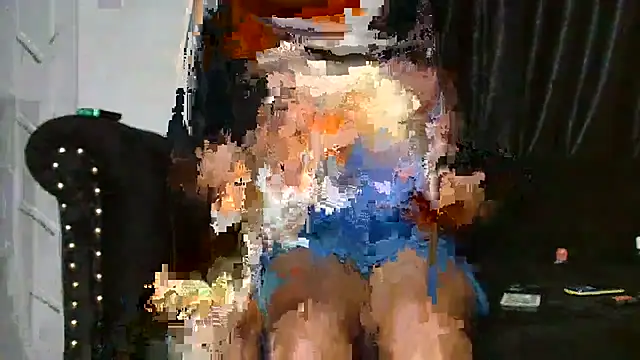 Snapshot of Miss_hot_candy chatting on July 2026 08:18:01 AM Miss hot candy online show from July 2026 08:18:01 AM