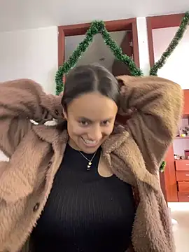 Snapshot of Shanonsex2 chatting on December 2024 05:11:01 PM Shanonsex2 online show from December 2024 05:11:01 PM