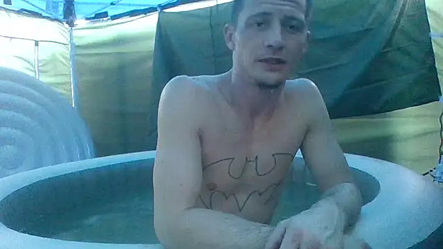 Snapshot of trash4cash chatting on January 2025 02:49:02 PM trash4cash online show from January 2025 02:49:02 PM