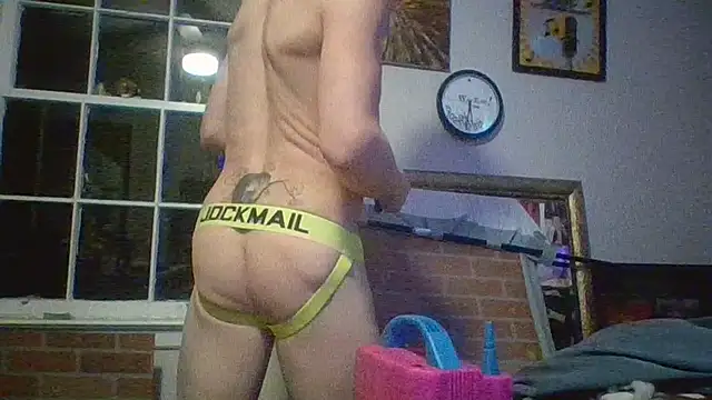 Snapshot of trash4cash chatting on February 2025 12:03:01 AM trash4cash online show from February 2025 12:03:01 AM