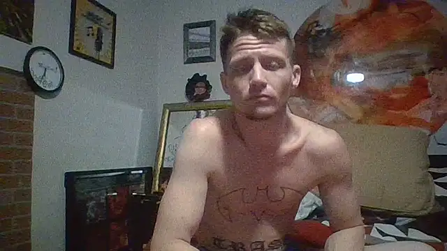 Snapshot of trash4cash chatting on February 2025 01:00:01 AM trash4cash online show from February 2025 01:00:01 AM