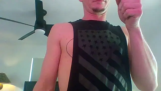 Snapshot of trash4cash chatting on February 2025 04:32:01 PM trash4cash online show from February 2025 04:32:01 PM