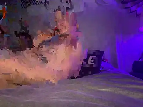 Snapshot of trash4cash chatting on October 2025 03:04:01 AM trash4cash online show from October 2025 03:04:01 AM