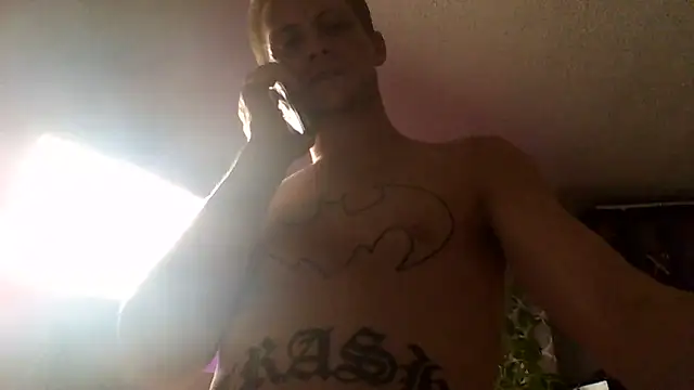 Snapshot of trash4cash chatting on November 2025 04:12:02 AM trash4cash online show from November 2025 04:12:02 AM