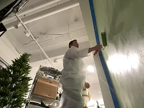 Snapshot of trash4cash chatting on December 2025 01:48:02 AM trash4cash online show from December 2025 01:48:02 AM